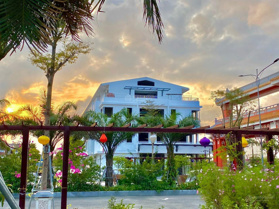 Bán gấp biệt thự song lập 150m2 Ecogarden mặt đường lớn, Ở và kinh doanh thuận lợi. LH: 0913 455 665