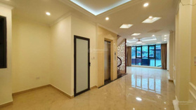 Bán nhà PL phố Ngụy Như Kon Tum, DT 55m2 x 5T x MT 4.5m, KD sầm uất, vỉa hè, ôtô tránh. Giá 16.5 tỷ