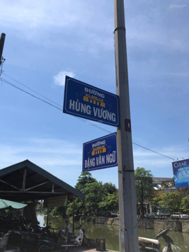 Nhà mặt tiền view công viên, view sông, đường Đặng Văn Ngữ, cách chợ An Cựu 100m