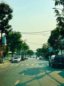 Bán lô đất mặt tiền đường 7.5m mặt tiền Phạm Vấn DT 90m2 gần Vương Thừa Vũ