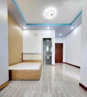 Bán nhà phố 2 mặt view, ngay QL 13, Thủ Đức, giảm ngay 800 triệu