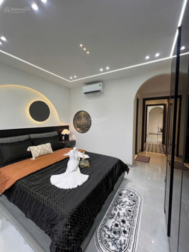 Siêu phẩm đẹp say đắm trệt lửng 2 lầu 3PN có gara xe hơi ngay khu trung tâm