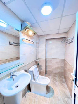 Cực rẻ: Nhà phố Lê Trọng Tấn, ô tô đỗ cửa, 5 tầng 5 phòng ngủ, dân trí an ninh cực tốt