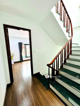 Bán nhà 5 tầng đẹp Bùi Xương Trạch, 3 thoáng, đầy đủ nội thất, gần ô tô, chỉ 6.45 tỷ