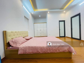 Bán nhà đẹp 5 tầng, 37m2 Cự Lộc, gần phố, ngõ 3 gác, giá tốt, khách vào là chốt
