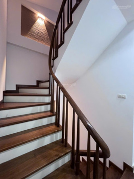 NHÀ 5 TẦNG PHỐ LÊ TRỌNG TẤN,TRUNG TÂM QUẬN THANH XUÂN. Ô TÔ ĐỖ CỬA- VÀI BƯỚC RA PHỐ- NHÀ ĐẸP Ở LUÔN