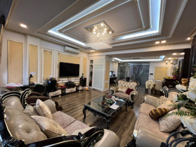 Bán nhà ngõ 193 phố Trung Kính, lô góc, vỉa hè, ô tô. DT 69m2, MT 12m x 5 tầng. Kinh doanh.