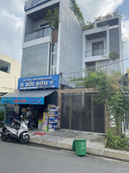 Lô góc duy nhất ngay biển Mỹ Khê, 135m2, làm gì cũng ra tiền, chưa qua đầu tư