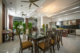 Biệt thự chính chủ, 3 tầng mặt tiền 378m2 mặt tiền đường Lê Văn Miến (đối lưng Nguyễn Tất Thành)