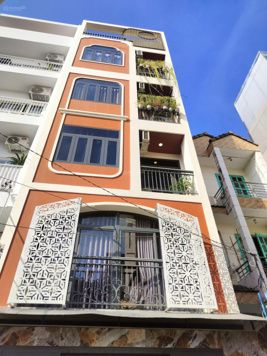 BÁN CHDV 5 TẦNG - 8 CHDV- KHOÁN 36 TR/TH- 5 X 18- HXH THÔNG - NGAY EMART PHAN VĂN TRỊ- CHỈ 13 TỶ 9