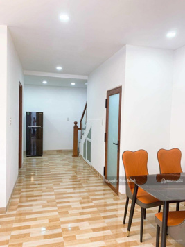 Nóng bán nhà mới xây 2 tầng đầy đủ nội thất . khu vực cao thoáng mát . phường Ngọc Hiệp hạ giá gấp