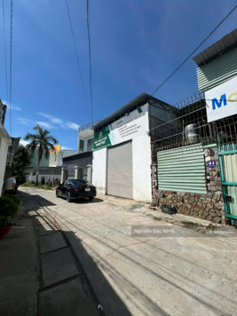 Nóng bán nhà xưởng khu dân cư hòa đồng cao ráo đường ô tô thông thoáng. Hạ giá cho ae đầu tư.