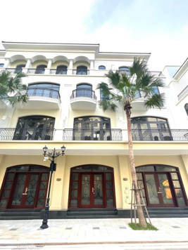 Liền kề Chà Là 63m2 (có sổ đỏ) bán 6.9 tỷ - gần công viên