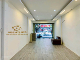 Mặt bằng kinh doanh trống suốt giá siêu rẻ