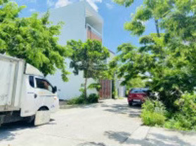 CC cần bán gấp đất nền 100m2 mặt tiền 5m hướng Đông Nam, vị trí đẹp gần chợ Vĩnh Trung