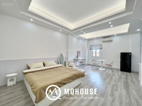 Căn hộ tone trắng sáng mặt tiền - ngay cầu Thị Nghè, cầu Bông - Công Viên Lê Văn Tám