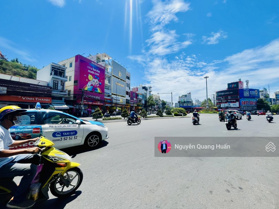 Nhà ngang 8,3m ngay vòng xoay Mã Vòng Tp Nha Trang thuận lợi kinh doanh đa dạng