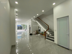 Cho thuê nhà KĐT Galaxy Vạn Phúc, Hà Đông. DT 91m2, 6 tầng, full điều hòa, thang máy, khe thoáng