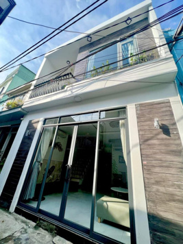 Nhà 2 tầng Trần Cao Vân, Thanh khê. Cách đường vài bước chân. Gần bãi đậu ô tô
