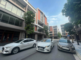 Bán gấp Phố Biển 85m2 giá 10.8 tỷ, view ngắm pháo hoa sông Venice, hướng Đông Nam