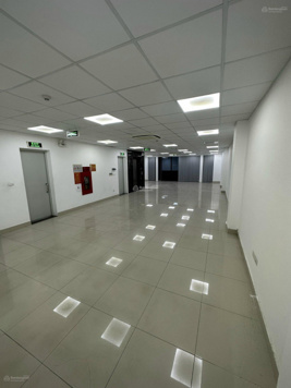 Chính chủ cho thuê văn phòng phố Khúc Thừa Dụ, Dịch Vọng, Cầu Giấy, giá tốt nhất thị trường