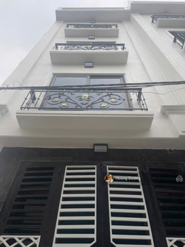 NHÀ 5 TẦNG - NHỈNH 3 TỶ - OTO SÁT NHÀ. GẦN QL6 - CẦU MAI LĨNH. CÁCH BX YÊN NGHĨA - TT HÀ ĐONG 15P