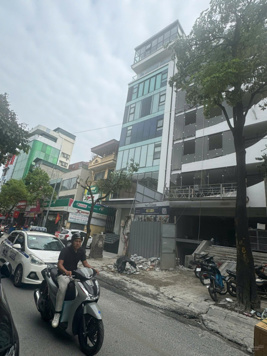 Chính chủ cho thuê cửa hàng mặt đường Trung Kính, S=170m2, MT=10m2 phù hợp với mọi loại hình KD