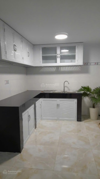 Cho thuê nguyên tầng lầu 1 đầy đủ tiện ghi, máy giặt riêng, nội thất mới, 45m2, tách bếp, 6.5 triệu