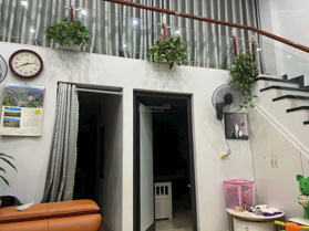 Bán nhà chính chủ cạnh chợ Cái Dăm, Bãi Cháy, Hạ Long