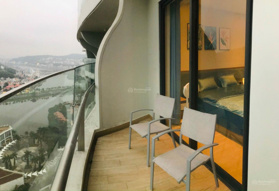 Chính chủ bán lỗ sâu căn Studio view biển tầng Cao, ban công rộng giá chỉ hơn 40tr/m2 rẻ vô cùng