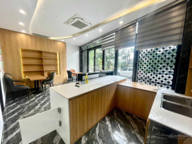 Cần bán lô góc 7 tầng mặt hồ Linh Quang, Đống Đa, DT 48m2 x MT 7m thông sàn, vừa ở vừa kinh doanh