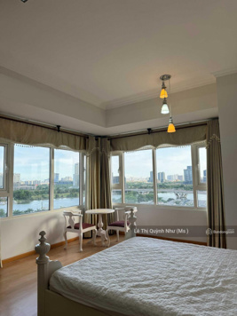 Thông tin thật hiếm hình thật - Bán căn hộ 4 phòng ngủ view sông Saigon Pearl DT chính xác 142m2