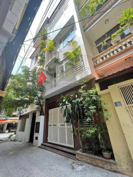 Hiếm! Nguyễn Chí Thanh, 49m2 (xây 60m2) 5 tầng - Mặt tiền rộng, ô chờ thang máy, ô tô đỗ, giá 15tỷ