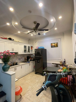 Bán nhà Bát Khối, đối diện Aeon Long Biên. Ô tô đỗ cửa, 40m2 x 4T, 5.5 tỷ. Lh 0965 858 116