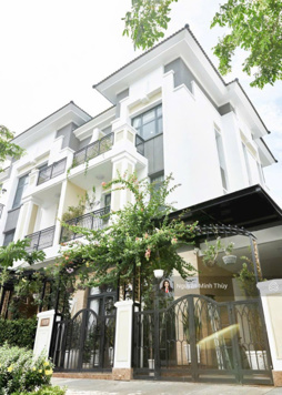 Cho thuê 8.6x16m full nội thất như hình giá 30tr/ tháng verosa cực kỳ xanh đẹp