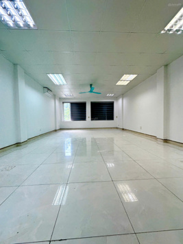 Cho thuê Sàn Văn Phòng Tầng 3 nhà 12, khu nhà 10, ngõ 12 Khuất Duy Tiến, P. Thanh xuân trung
