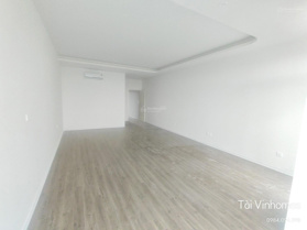 Cần cho thuê rẻ 2 căn shophouse đập thông tổng dt 480m sử dụng có thang máy đh giá 35tr OCP1 GL HN