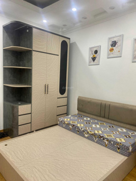 Cho thuê nhà ngõ phố Kim Mã, 43m3 x 5 tầng, 11 triệu/tháng