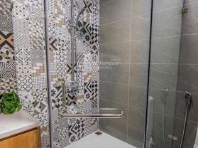 Bán gấp lô góc 2 mặt tiền bồn hoa 104m2 xây 4 tầng cách biển 200m tại Hùng Thắng, Hạ Long