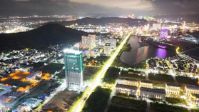 Bán căn hộ ICON 40 Hạ Long tầng đẹp hướng Đông Nam view biển giá rẻ nhất thị trường 2.x tỷ