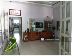 Bán gấp nhà 2 tầng giá cực tốt - gần đường Đặng Văn Bi - P. Trường Thọ - 200m2 - oto đi thoải mái
