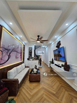 Bán nhà Bồ Đề - Long Biên 62m2, 4 tầng, nhà dân xây, ngõ nông gần phố, 5.75 tỷ