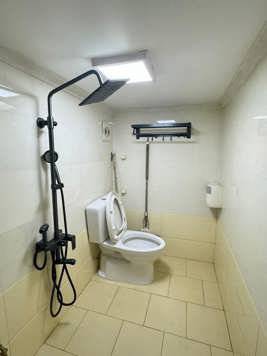 Nhà đẹp Cự Khối 30m2 - 4 tầng có 3PN khép kín MT 4m giá chỉ 4,6tỷ