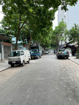 Nhà BA ĐÌNH 55m2 x mặt tiền 5M - Lô góc, 3 mặt thoáng - Ô tô vào nhà, ngõ thông.