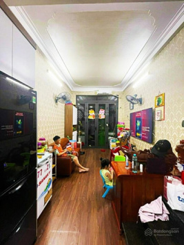 Bán nhà phố Lò Đúc cách oto 40m nhà 2 thoáng vĩnh viễn xây dựng chắc chắn.Diện tích sử dụng 154m 5t