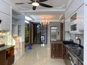 CC bán nhà phân lô ngõ 208 Giải Phóng DT 45m2*7T thang máy giá 13 tỷ có TL. LH: 0962 552 279