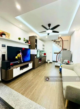 Bạch Mai - Hai Bà Trưng - sát phố - 25m2 x 5 tầng - 3 ngủ khép kín - đủ nội thất - nhỉnh 4 tỷ