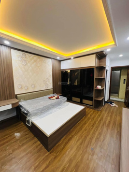 Bán nhà p. Ngọc Hà, 6 tầng thang máy, lô góc full ánh sáng. Em Điệp chỉ đăng TT xác thực