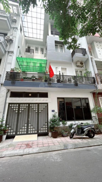 Biệt thự ngõ 376 đường Bưởi - Ba Đình, 72m2 - 4tầng - 25 tỷ