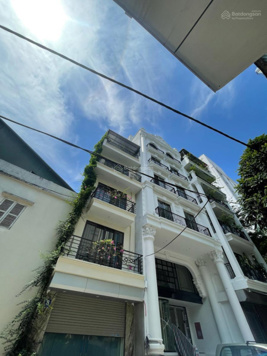 Cần bán nhà riêng giá 12,4 tỷ VND tại Đường Đại Cồ Việt, Hà Nội